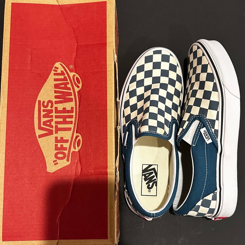Slip on checkerboard Vans